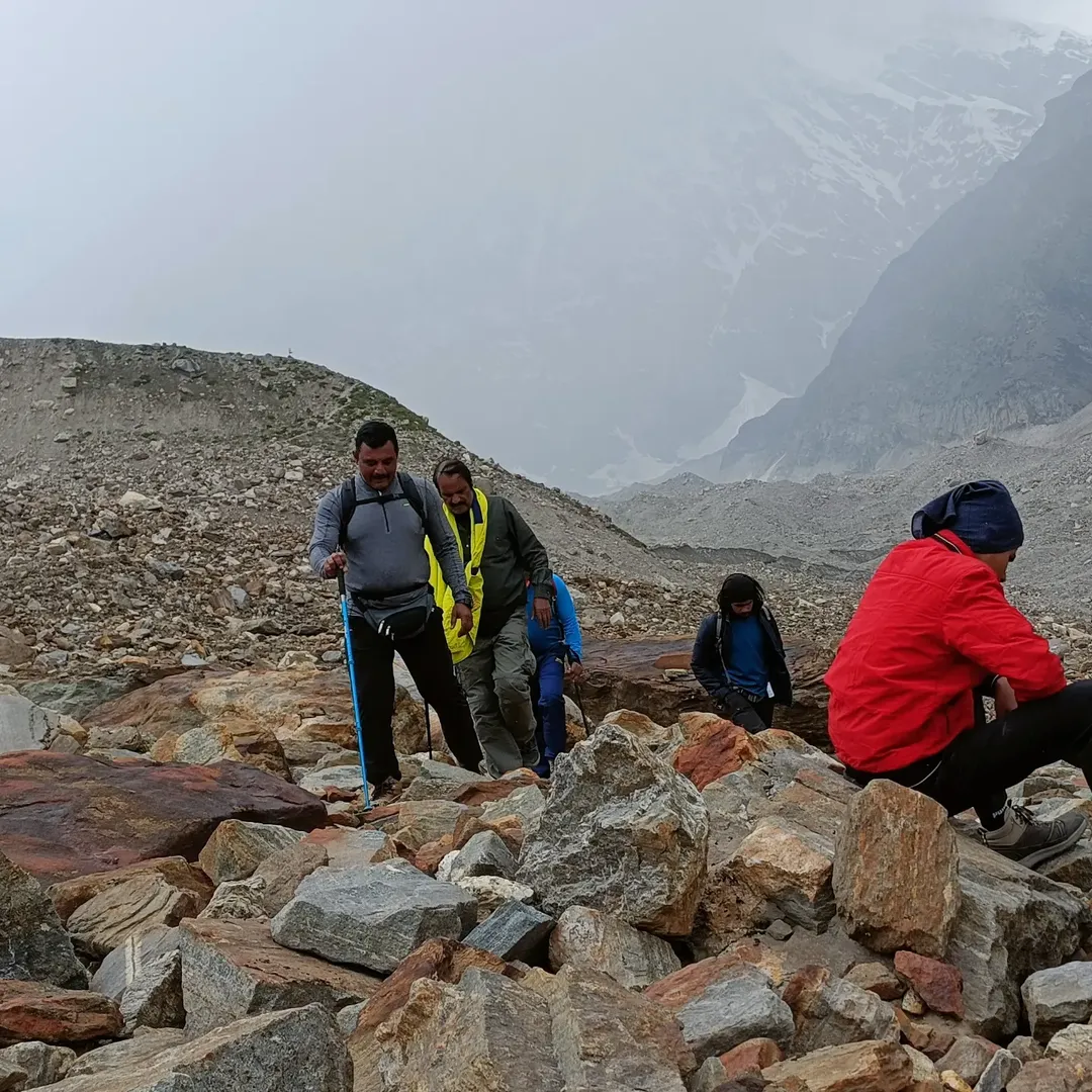 Another Successful Satopanth Lake Trek ✅.. Explore with @thenorthernmonk ..DM For Upcoming Batc (4)