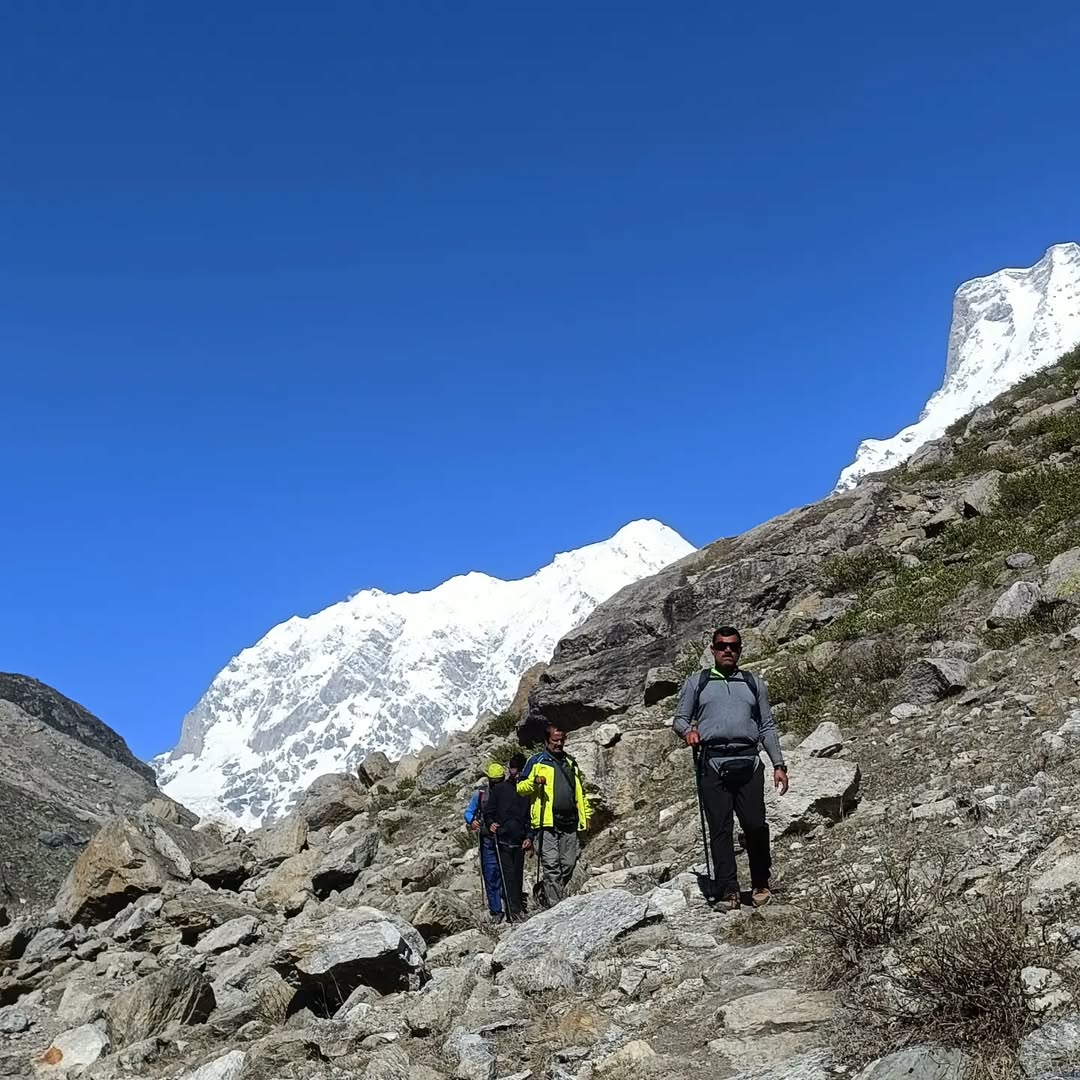 Another Successful Satopanth Lake Trek ✅.. Explore with @thenorthernmonk ..DM For Upcoming Batc