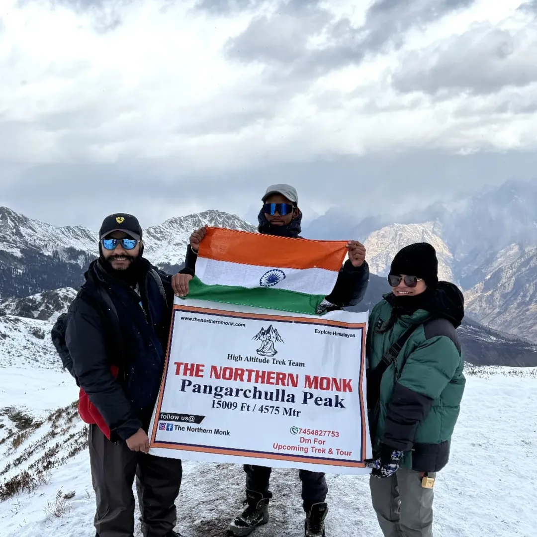 Book Your Pangarchulla Peak with @thenorthernmonk ☑️.Recent Batch summit 15069ft .#uttarakhand (1)
